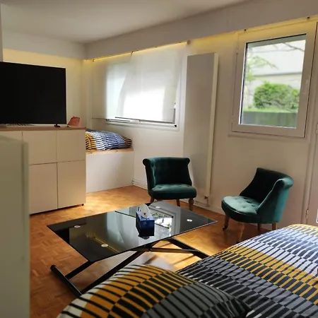 Elegant Escape In 14th Apartment Paris