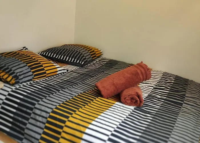 Elegant Escape In 14th Apartamento *