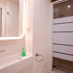 Elegant Escape In 14th Apartmán